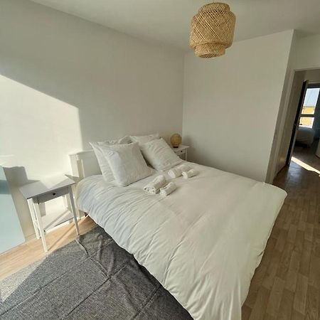 Modern And Bright Apartment Near Paris Ла Курньов Екстериор снимка